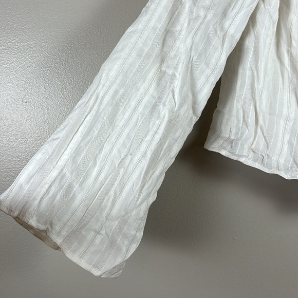 TJD Off Shoulder Bell Sleeve Blouse - Picture 4 of 8